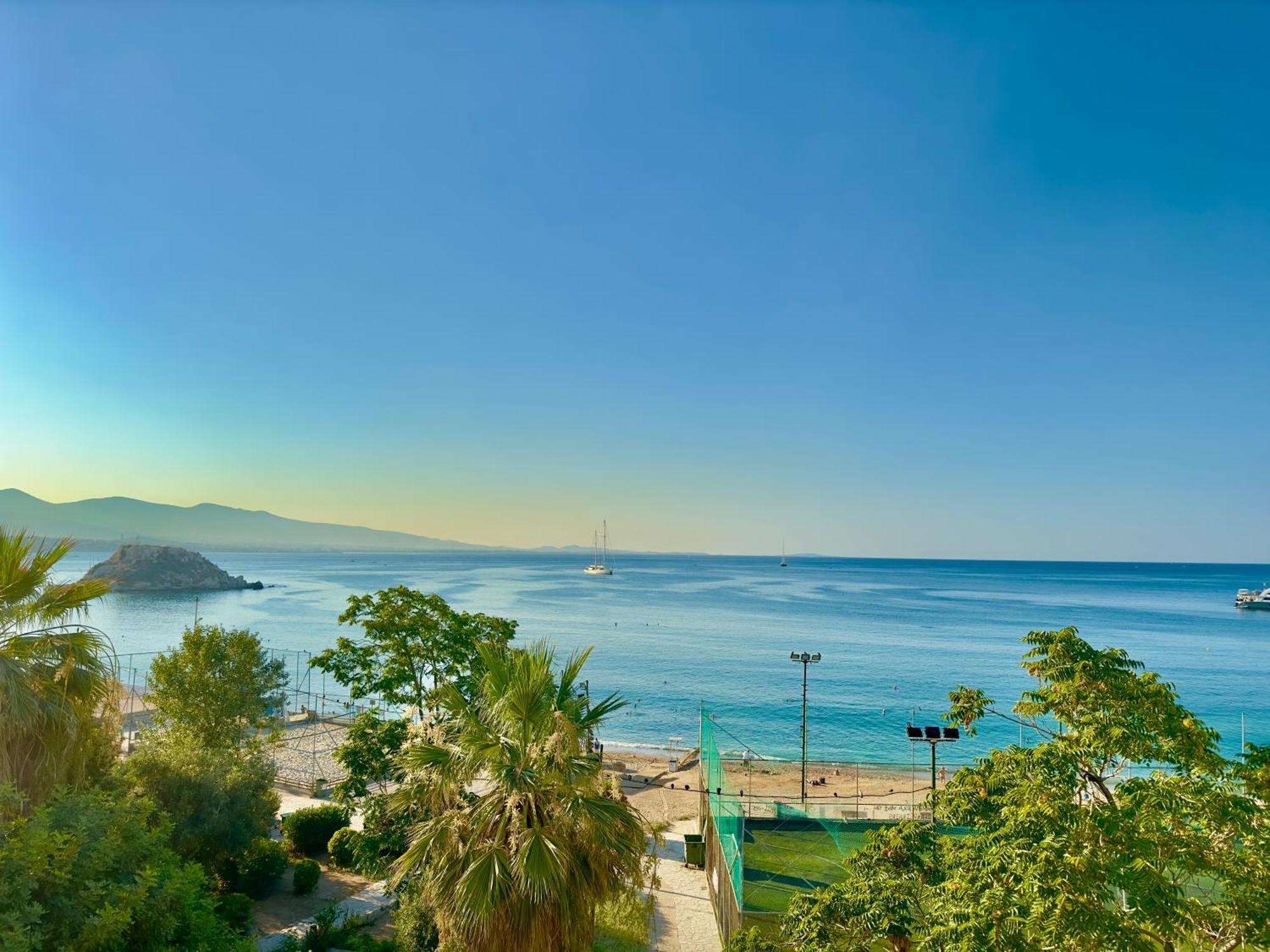 Apartment Center Piraeus Location Kastella Passalimani Port Exterior foto